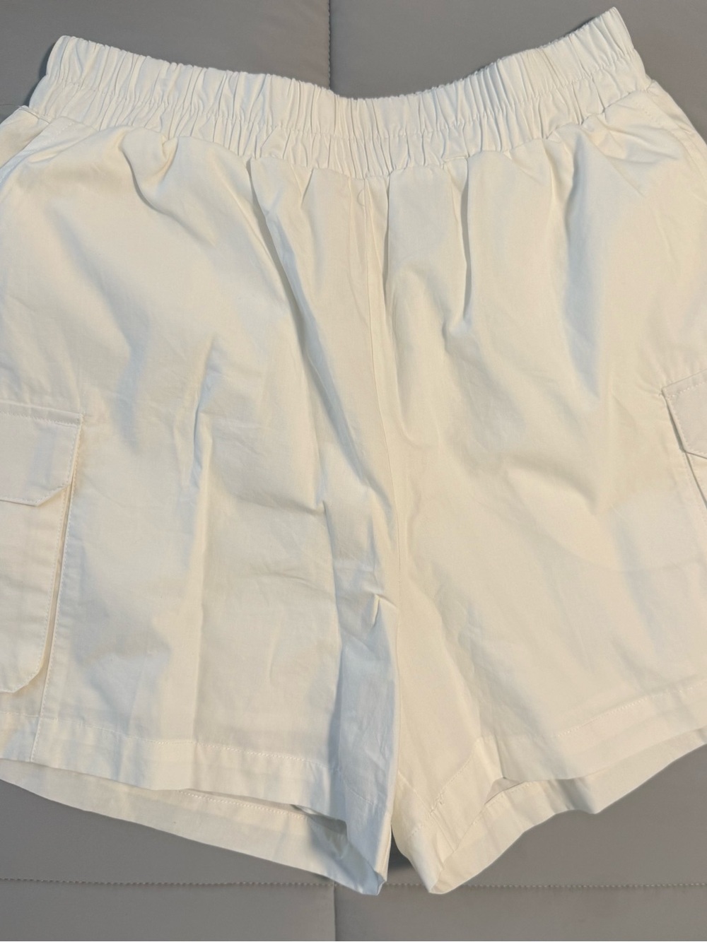 Allie Rose Women’s White Elastic-Waist Shorts
